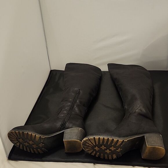 SO BY KOHL'S EXTRA WIDE CALF STACKED HEEL OVER THE KNEE BOOTS - Picture 11 of 14